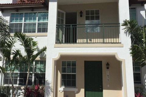 Condominio en venta en Miramar, Florida, 3 dormitorios, 193.05 m2 № 1189217 - foto 2