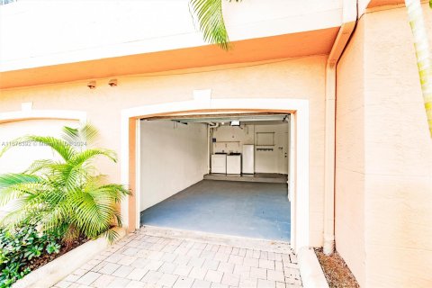 Condo in Fort Lauderdale, Florida, 2 bedrooms  № 1407642 - photo 15