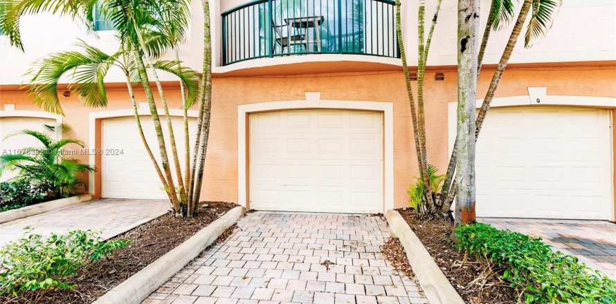 Condo in Fort Lauderdale, Florida, 2 bedrooms  № 1407642