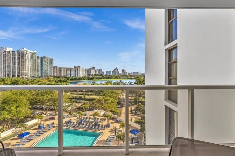 Condominio en venta en Aventura, Florida, 2 dormitorios, 106.28 m2 № 1291931 - foto 11