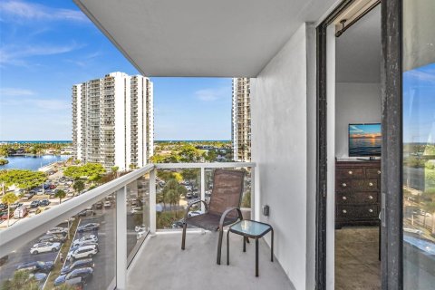 Condo in Aventura, Florida, 2 bedrooms  № 1291931 - photo 26