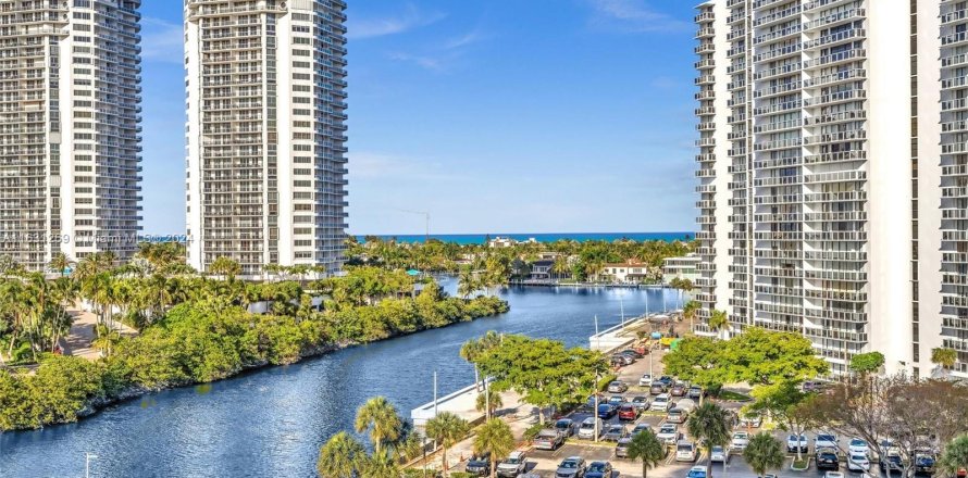 Condominio en Aventura, Florida, 2 dormitorios  № 1291931