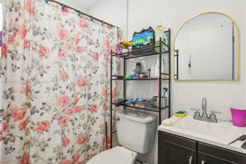 Immobilier commercial à vendre à Miami, Floride: 142.14 m2 № 1365901 - photo 29