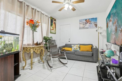 Immobilier commercial à vendre à Miami, Floride: 142.14 m2 № 1365901 - photo 9