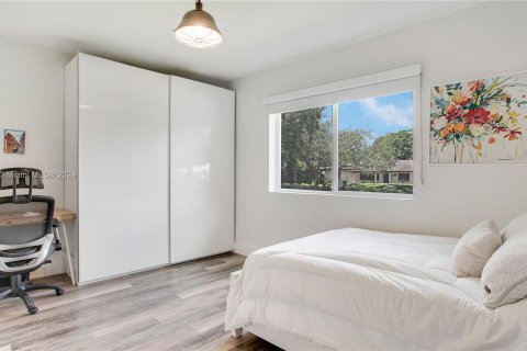 Casa en venta en Miami, Florida, 3 dormitorios, 185.8 m2 № 1365899 - foto 16