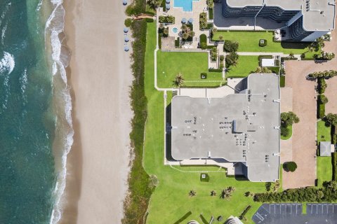 Copropriété à vendre à Palm Beach, Floride: 2 chambres, 135.36 m2 № 1163144 - photo 3