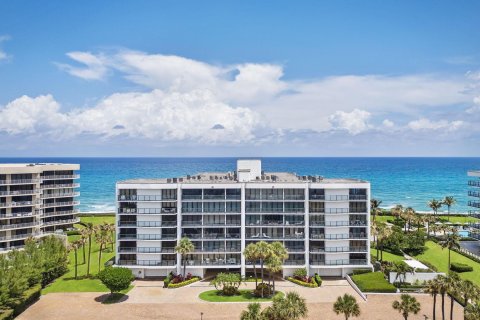 Copropriété à vendre à Palm Beach, Floride: 2 chambres, 135.36 m2 № 1163144 - photo 2