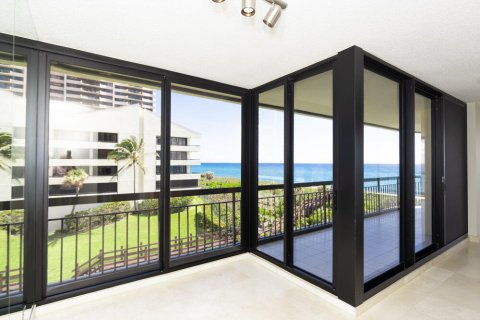 Condominio en venta en Riviera Beach, Florida, 2 dormitorios, 186.83 m2 № 1121178 - foto 19