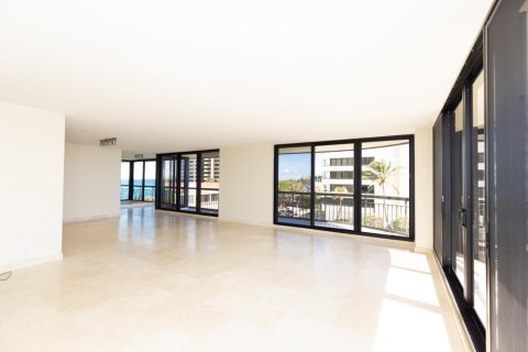 Condominio en venta en Riviera Beach, Florida, 2 dormitorios, 186.83 m2 № 1121178 - foto 17