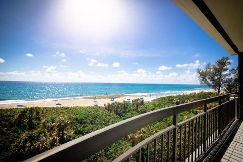 Condominio en venta en Riviera Beach, Florida, 2 dormitorios, 186.83 m2 № 1121178 - foto 14