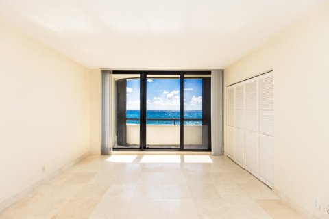 Condominio en venta en Riviera Beach, Florida, 2 dormitorios, 186.83 m2 № 1121178 - foto 12