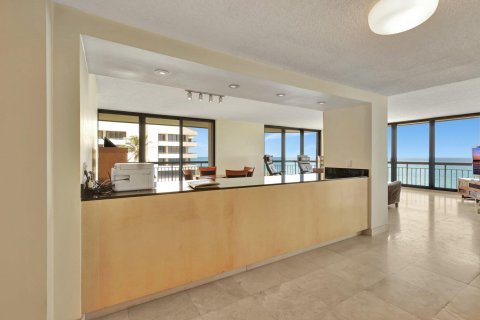 Condominio en venta en Riviera Beach, Florida, 2 dormitorios, 186.83 m2 № 1121178 - foto 6