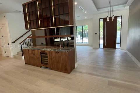 Casa en venta en Miami, Florida, 6 dormitorios, 590.95 m2 № 634409 - foto 21