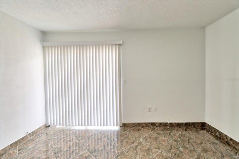 Condo in Orlando, Florida, 2 bedrooms  № 1165784 - photo 9