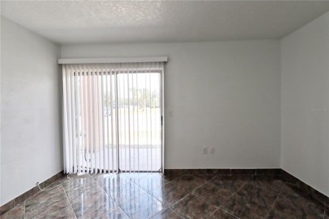 Condo in Orlando, Florida, 2 bedrooms  № 1165784 - photo 8