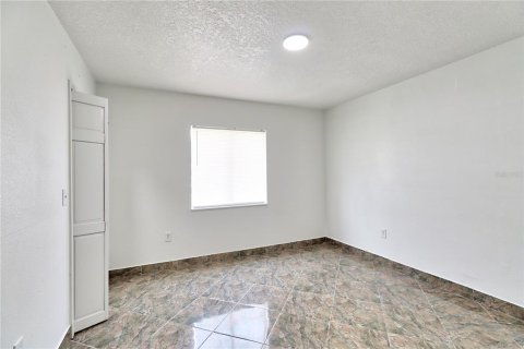 Condo in Orlando, Florida, 2 bedrooms  № 1165784 - photo 16