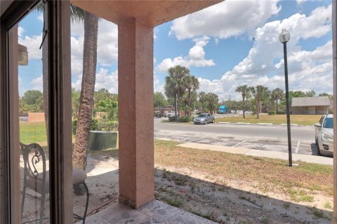 Condo in Orlando, Florida, 2 bedrooms  № 1165784 - photo 21