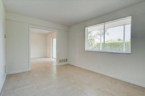 Condominio en venta en Lake Worth, Florida, 2 dormitorios, 83.05 m2 № 590802 - foto 18