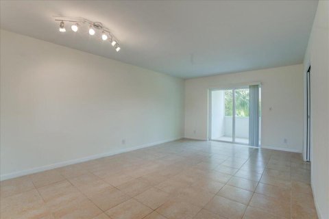 Condominio en venta en Lake Worth, Florida, 2 dormitorios, 83.05 m2 № 590802 - foto 23