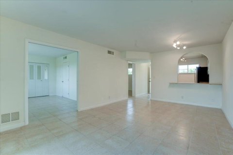 Copropriété à vendre à Lake Worth, Floride: 2 chambres, 83.05 m2 № 590802 - photo 21