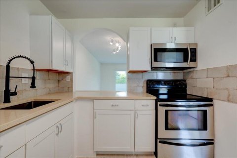 Condominio en venta en Lake Worth, Florida, 2 dormitorios, 83.05 m2 № 590802 - foto 24