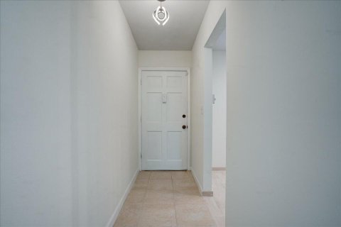 Condominio en venta en Lake Worth, Florida, 2 dormitorios, 83.05 m2 № 590802 - foto 29