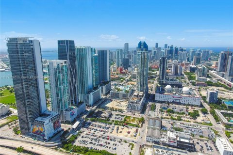 Купить коммерческую недвижимость в Майами, Флорида № 1235454 - фото 19