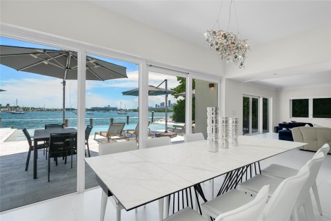 Casa en venta en Miami, Florida, 6 dormitorios, 403.47 m2 № 1235423 - foto 25