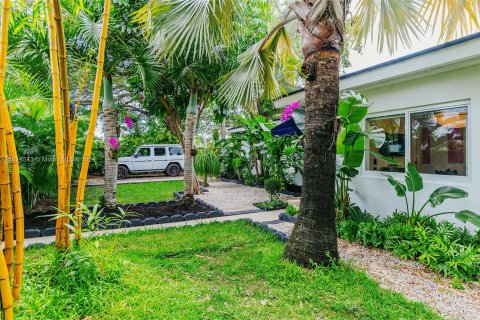 House in Miami, Florida 4 bedrooms, 143.72 sq.m. № 1239798 - photo 3