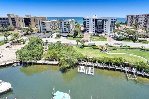 Condo in Hillsboro Beach, Florida, 2 bedrooms  № 1239826 - photo 13