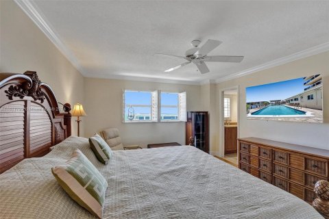 Condo in Hillsboro Beach, Florida, 2 bedrooms  № 1239826 - photo 25