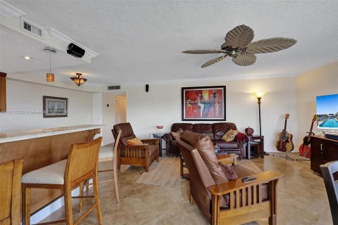 Condo in Hillsboro Beach, Florida, 2 bedrooms  № 1239826 - photo 17