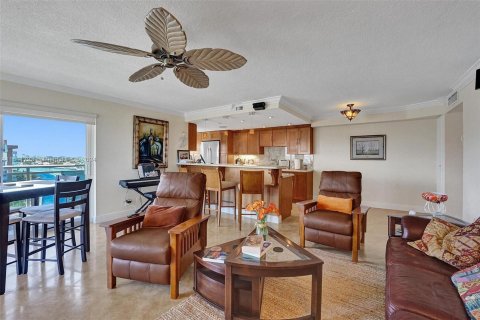 Condo in Hillsboro Beach, Florida, 2 bedrooms  № 1239826 - photo 21