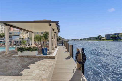 Copropriété à vendre à Hillsboro Beach, Floride: 2 chambres, 125.42 m2 № 1239826 - photo 2