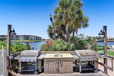 Condo in Hillsboro Beach, Florida, 2 bedrooms  № 1239826 - photo 6