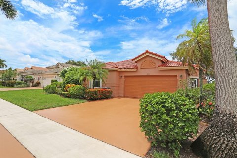 House in Boynton Beach, Florida 3 bedrooms, 179.95 sq.m. № 1236159 - photo 5