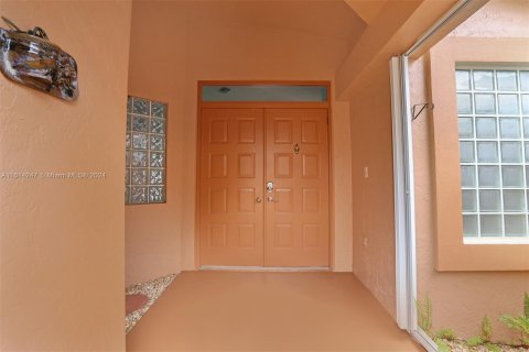 House in Boynton Beach, Florida 3 bedrooms, 179.95 sq.m. № 1236159 - photo 3