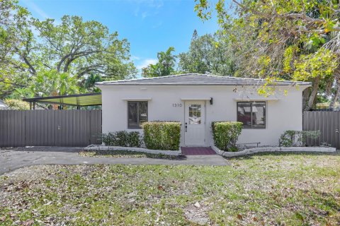 House in Fort Lauderdale, Florida 3 bedrooms, 119.19 sq.m. № 1179812 - photo 2