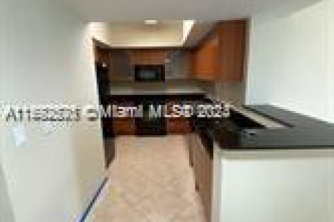 Condominio en venta en Sunny Isles Beach, Florida, 2 dormitorios, 152.08 m2 № 1206637 - foto 4