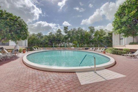 Condominio en alquiler en South Palm Beach, Florida, 1 dormitorio, 94.39 m2 № 609609 - foto 4