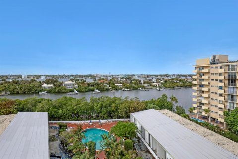 Condo in South Palm Beach, Florida, 1 bedroom  № 609609 - photo 23