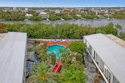 Condo in South Palm Beach, Florida, 1 bedroom  № 609609 - photo 24