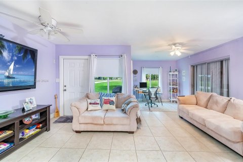 Villa ou maison à vendre à Margate, Floride: 2 chambres, 157 m2 № 1236959 - photo 19