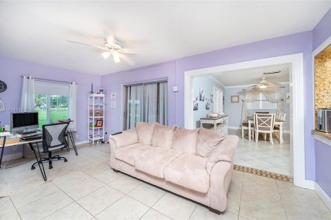 Villa ou maison à vendre à Margate, Floride: 2 chambres, 157 m2 № 1236959 - photo 24