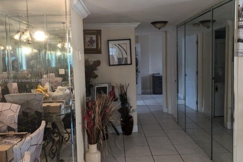 Copropriété à vendre à Lauderhill, Floride: 2 chambres, 94.39 m2 № 1236956 - photo 8