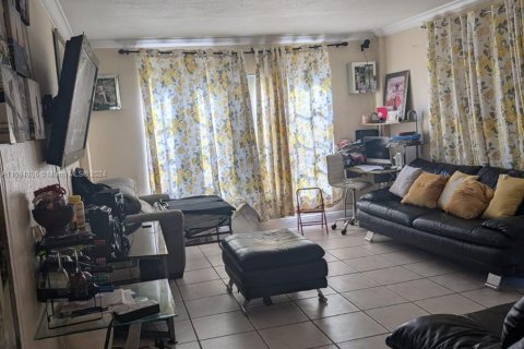 Copropriété à vendre à Lauderhill, Floride: 2 chambres, 94.39 m2 № 1236956 - photo 4