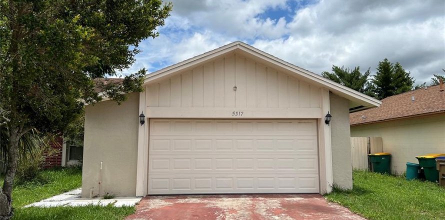 Casa en Kissimmee, Florida 3 dormitorios, 130.99 m2 № 1262446