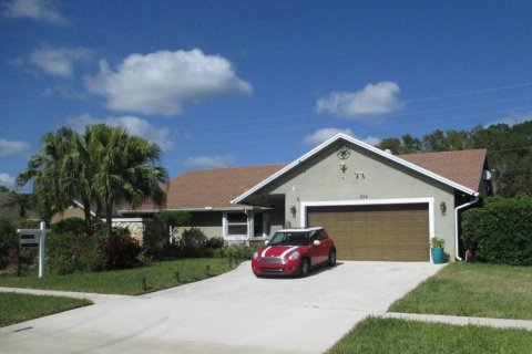 House in Wellington, Florida 3 bedrooms, 207.92 sq.m. № 1135513 - photo 1