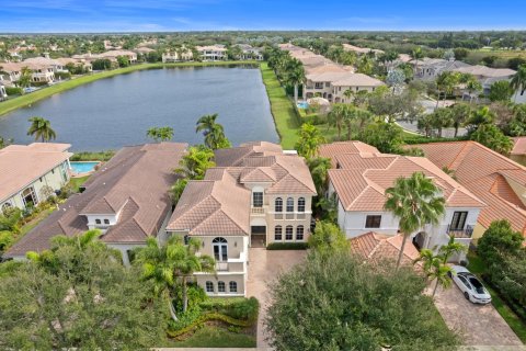 House in Boca Raton, Florida 5 bedrooms, 396.97 sq.m. № 1135517 - photo 10