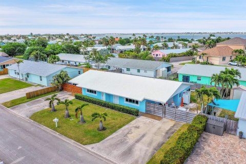 Immobilier commercial à vendre à Jensen Beach, Floride: 170.75 m2 № 1135514 - photo 3